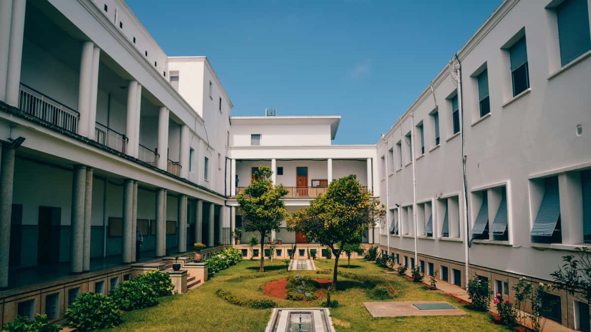 Adverteerders NL: Malta Clubhouse-makers vinden & lokaliseren