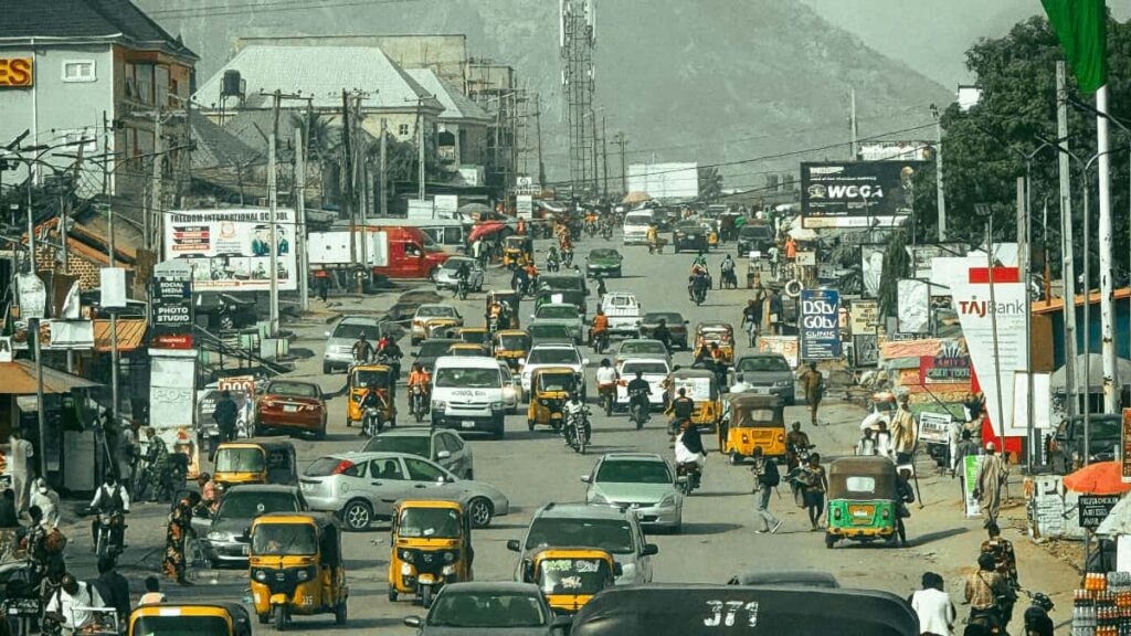 Praktische gids voor Nederlandse microcreators: hoe Costa Ricaanse merken via HBO Max te benaderen voor seedingprogramma's, met lokale tactieken, contactroutes en slimme outreachtemplates.