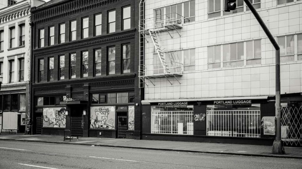 Praktische gids voor Nederlandse creators: hoe je Saudische merken via Twitch benadert voor GRWM-collabs, met real-world voorbeelden, outreach-templates en lokale tips.